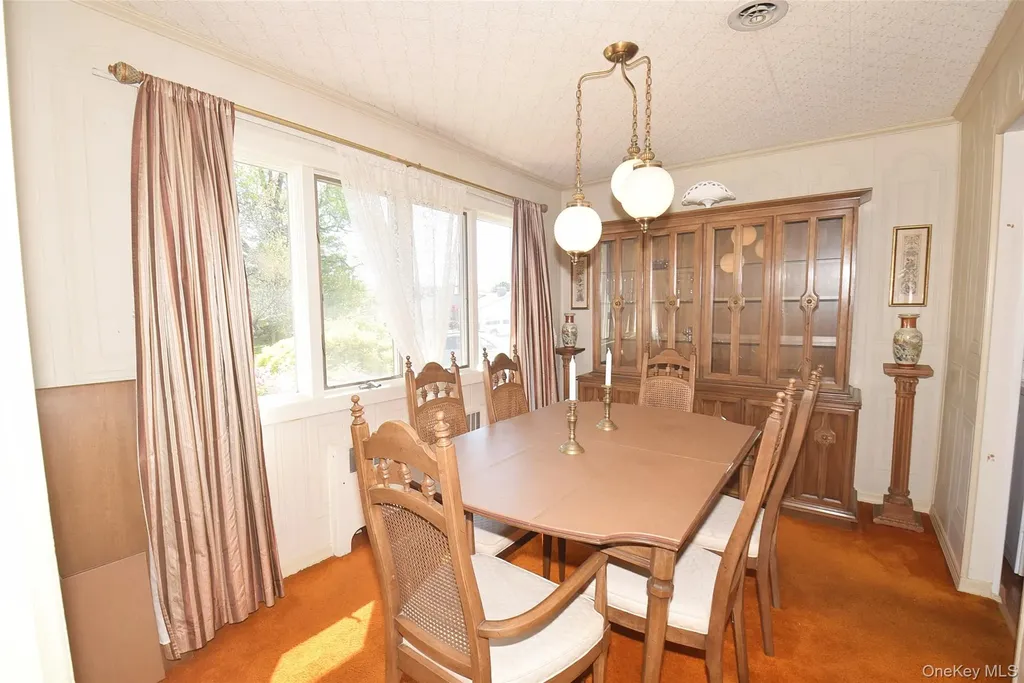 10 Tacoma Lane Syosset NY 11791