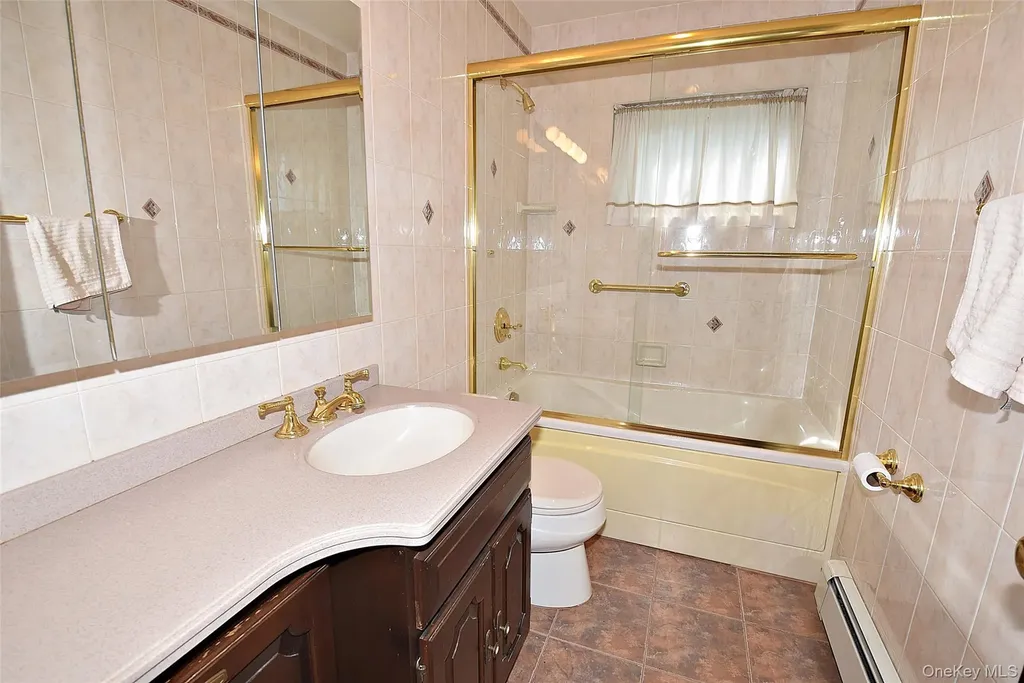 10 Tacoma Lane Syosset NY 11791