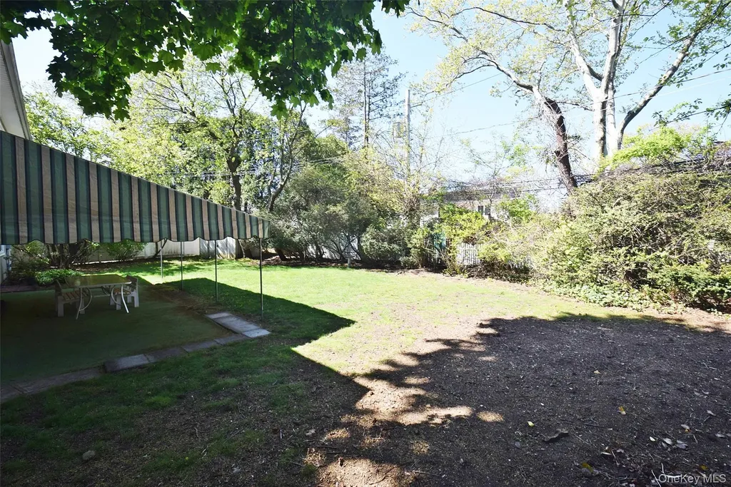 10 Tacoma Lane Syosset NY 11791