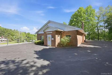 1 N Roberts Road Highland NY 12528