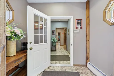 1 N Roberts Road Highland NY 12528