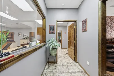 1 N Roberts Road Highland NY 12528