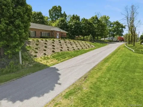 1 N Roberts Road Highland NY 12528