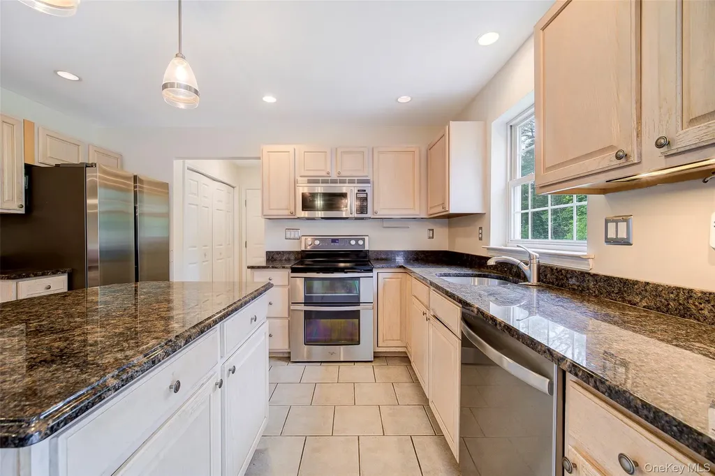 58 Nancy Lane Chester NY 10918