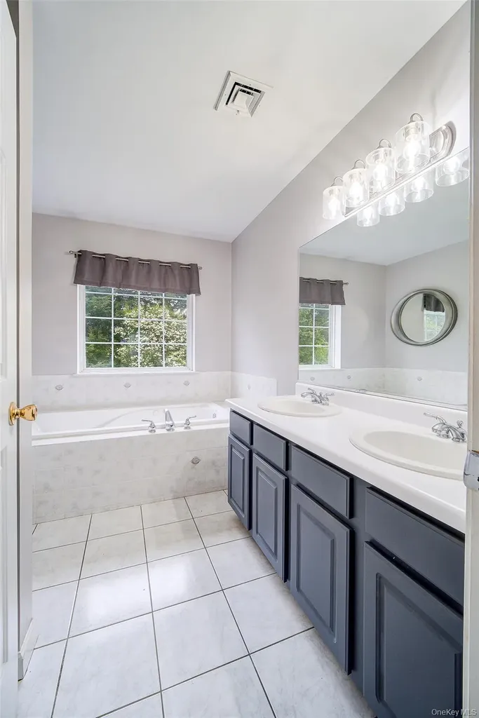 58 Nancy Lane Chester NY 10918