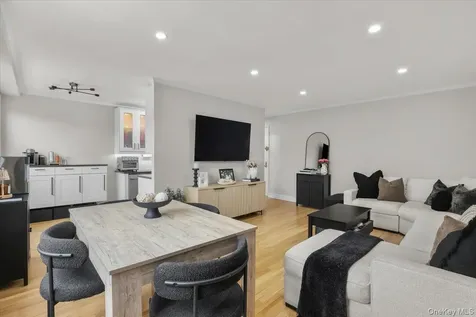 793 Palmer Road Bronxville NY 10708