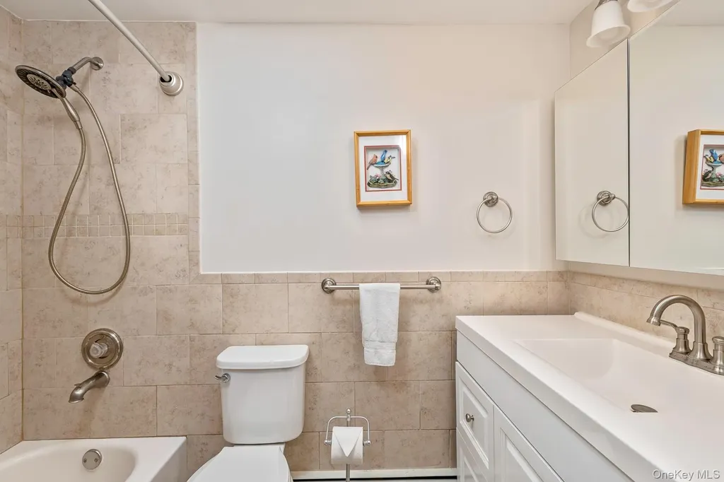 1407 Middle Road Calverton NY 11933