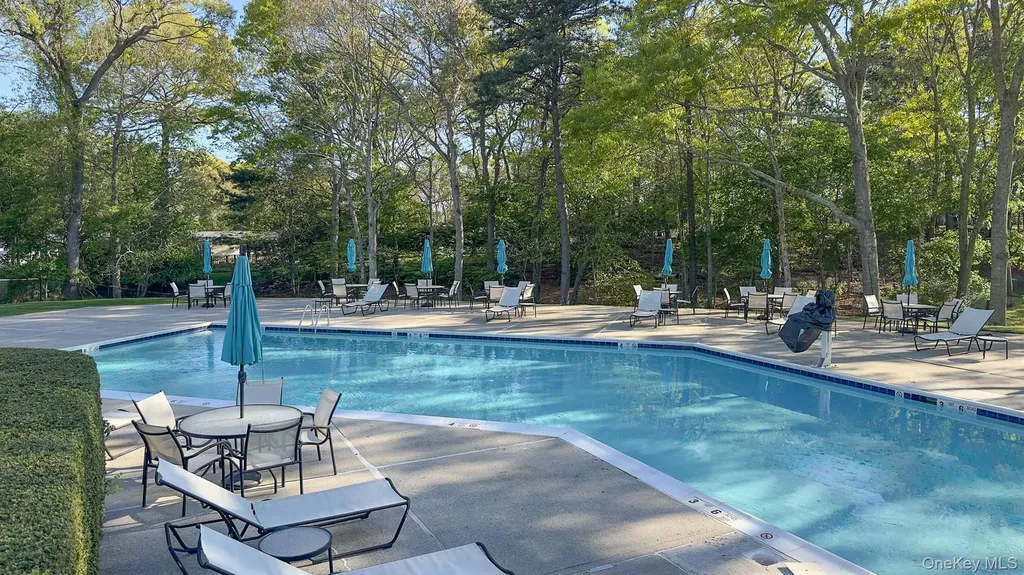 1407 Middle Road Calverton NY 11933