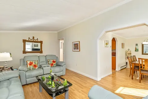 1407 Middle Road Calverton NY 11933