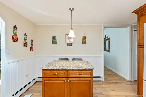 1407 Middle Road Calverton NY 11933