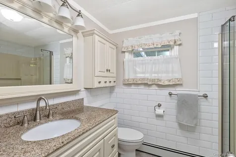 1407 Middle Road Calverton NY 11933