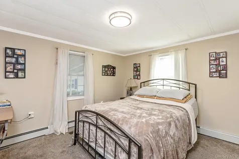 1407 Middle Road Calverton NY 11933