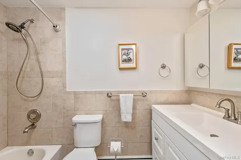 1407 Middle Road Calverton NY 11933