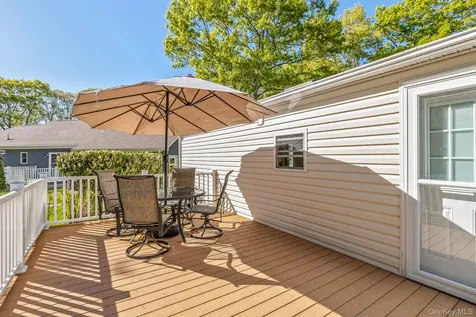 1407 Middle Road Calverton NY 11933