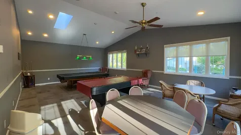 1407 Middle Road Calverton NY 11933