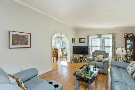 1407 Middle Road Calverton NY 11933