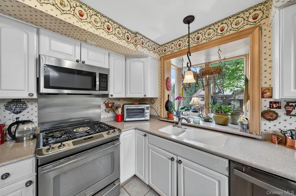48 Farries Avenue Florida NY 10921