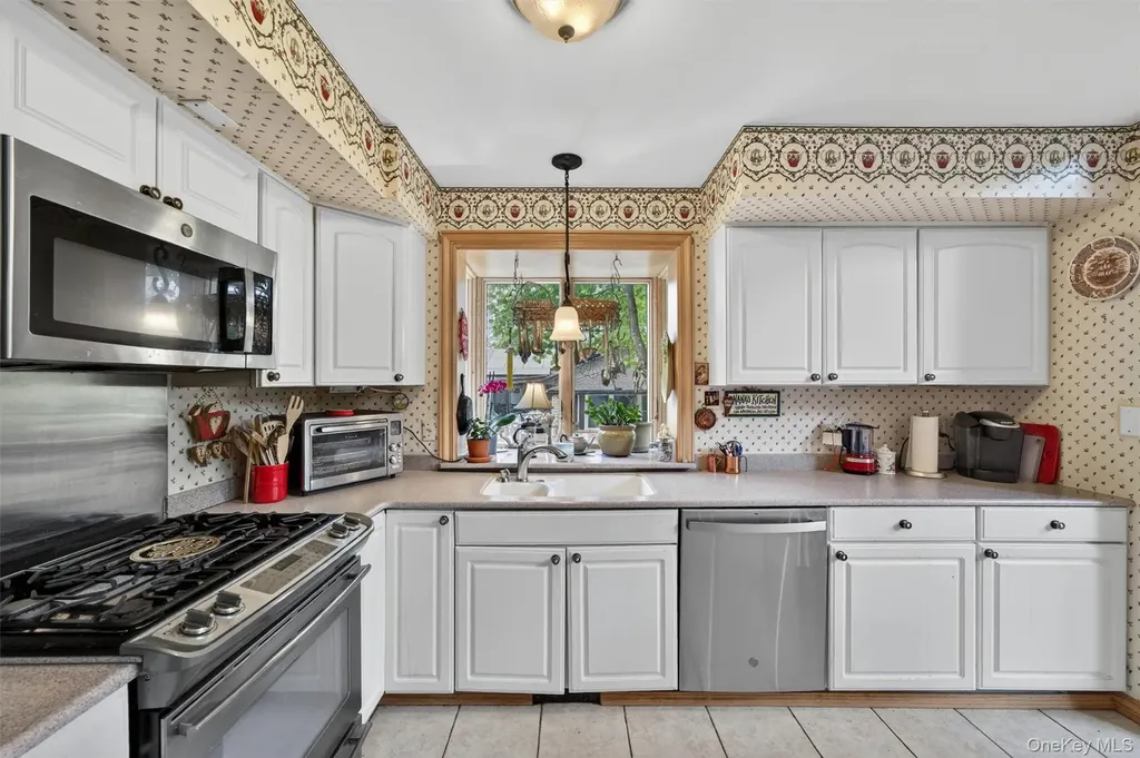 48 Farries Avenue Florida NY 10921