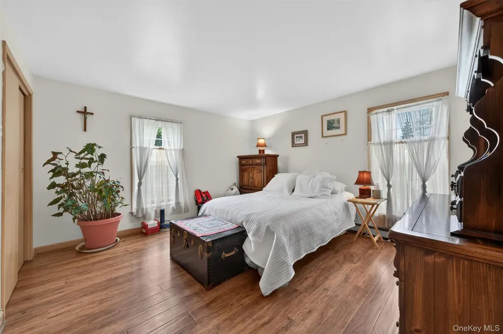 48 Farries Avenue Florida NY 10921