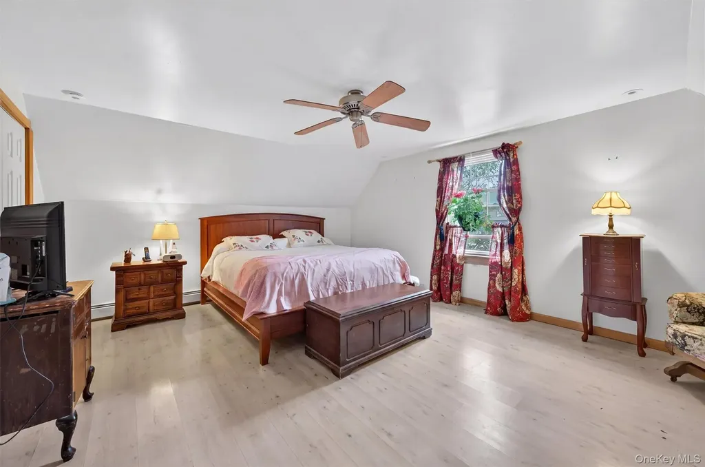 48 Farries Avenue Florida NY 10921
