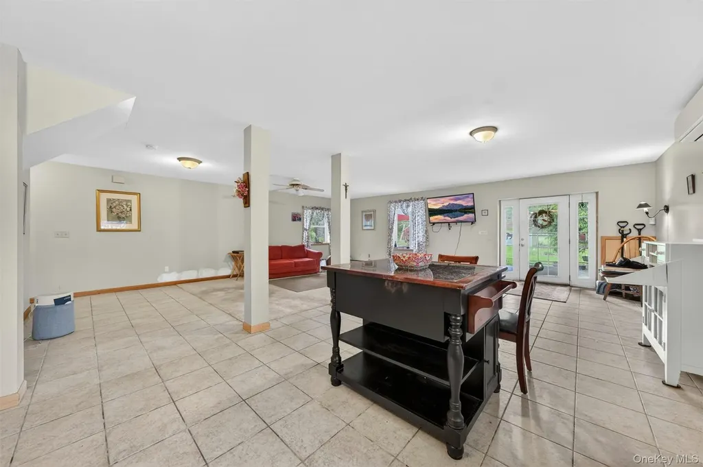48 Farries Avenue Florida NY 10921