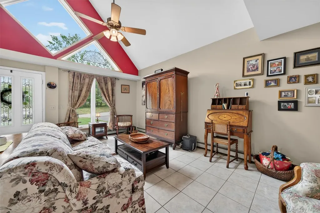 48 Farries Avenue Florida NY 10921