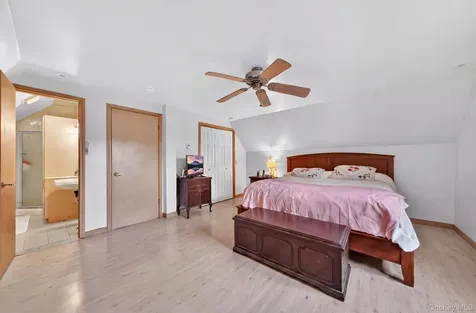 48 Farries Avenue Florida NY 10921