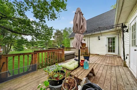 48 Farries Avenue Florida NY 10921