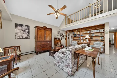 48 Farries Avenue Florida NY 10921