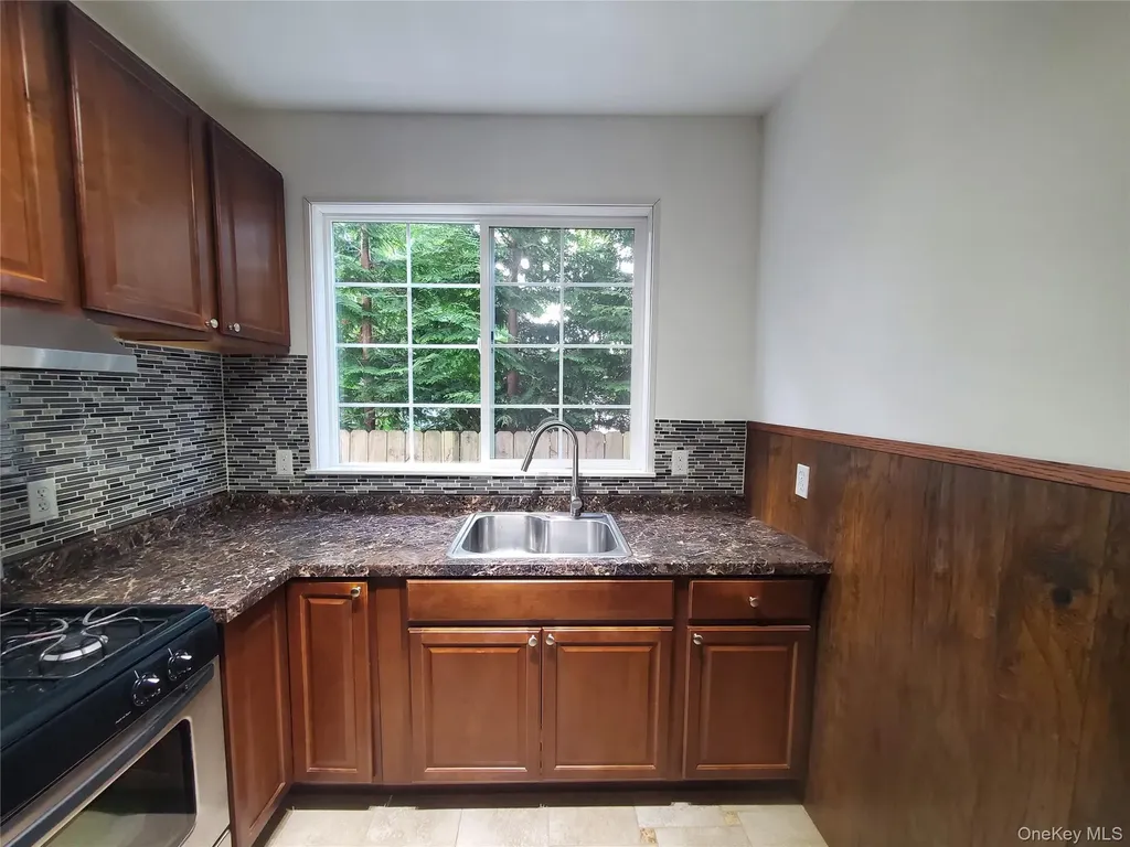 216 Catherine Street Buchanan NY 10511