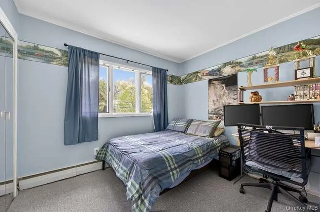 84 Harriet Lane Huntington NY 11743