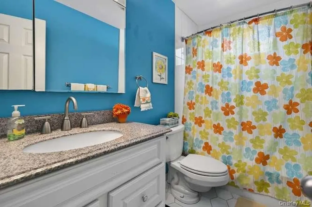 84 Harriet Lane Huntington NY 11743