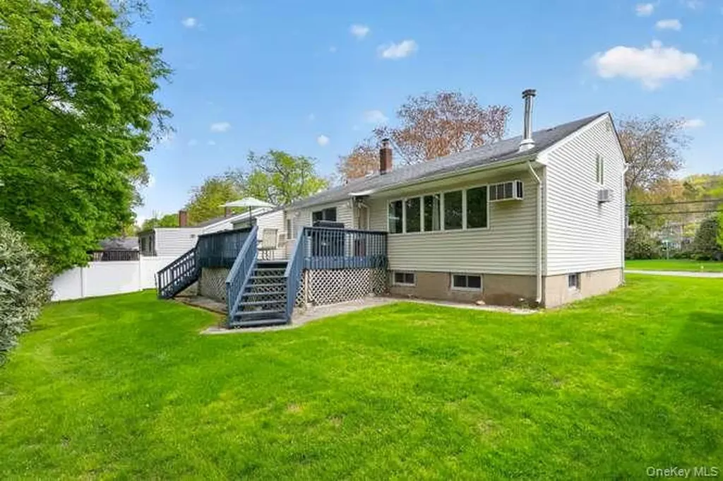 84 Harriet Lane Huntington NY 11743
