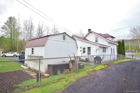 5 Irish Cape Road Napanoch NY 12458