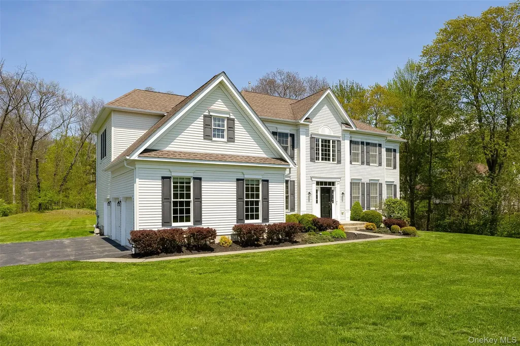 26 Hayden Court Poughkeepsie NY 12603