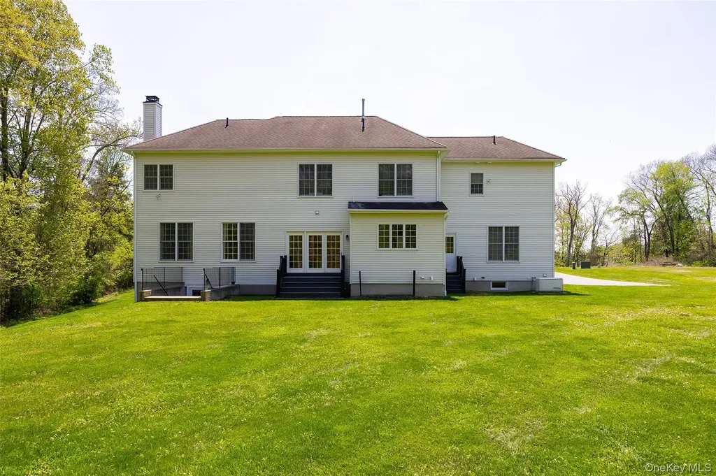 26 Hayden Court Poughkeepsie NY 12603