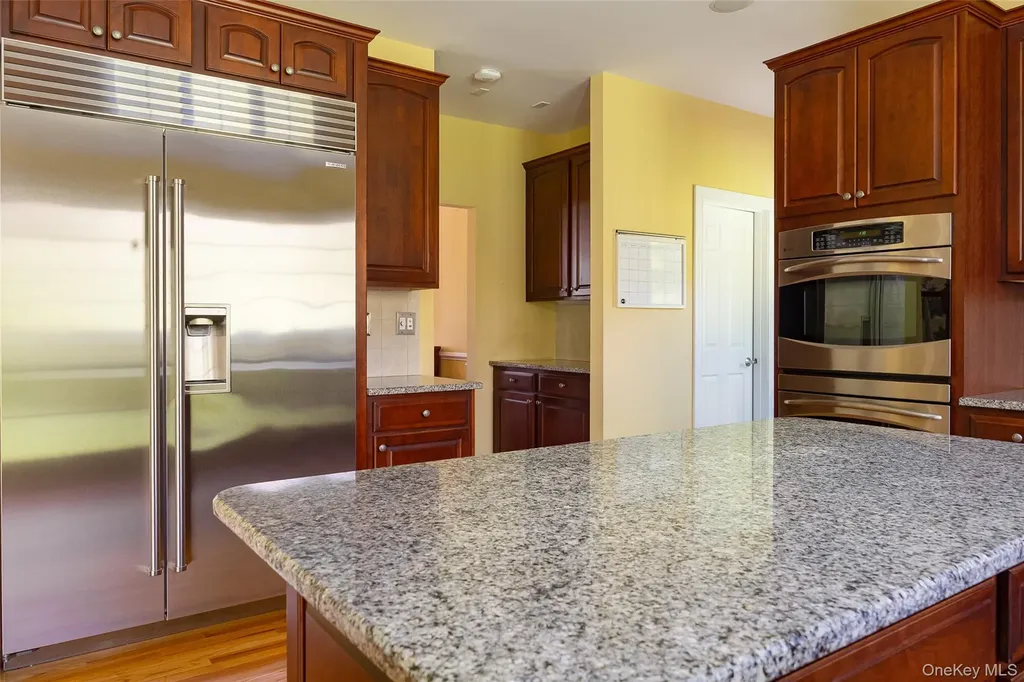 26 Hayden Court Poughkeepsie NY 12603