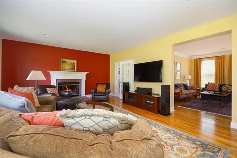 26 Hayden Court Poughkeepsie NY 12603