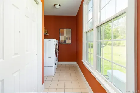 26 Hayden Court Poughkeepsie NY 12603