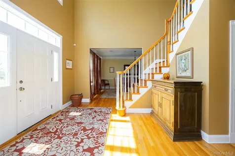 26 Hayden Court Poughkeepsie NY 12603