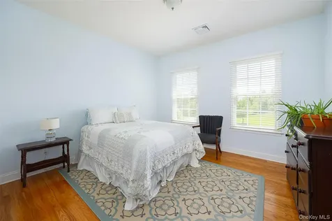 26 Hayden Court Poughkeepsie NY 12603