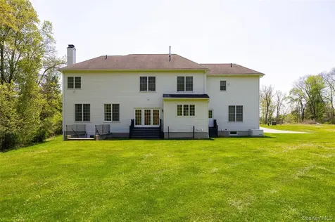 26 Hayden Court Poughkeepsie NY 12603