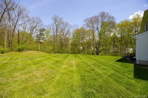 26 Hayden Court Poughkeepsie NY 12603