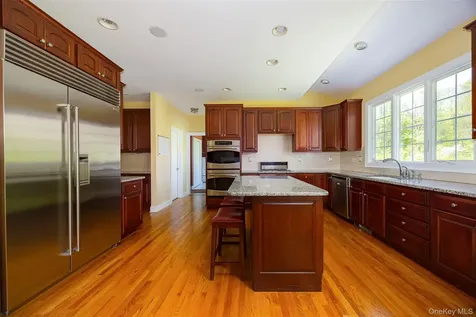 26 Hayden Court Poughkeepsie NY 12603