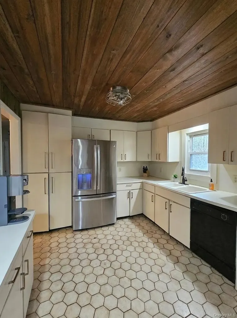 10 Hanover Drive Monticello NY 12701