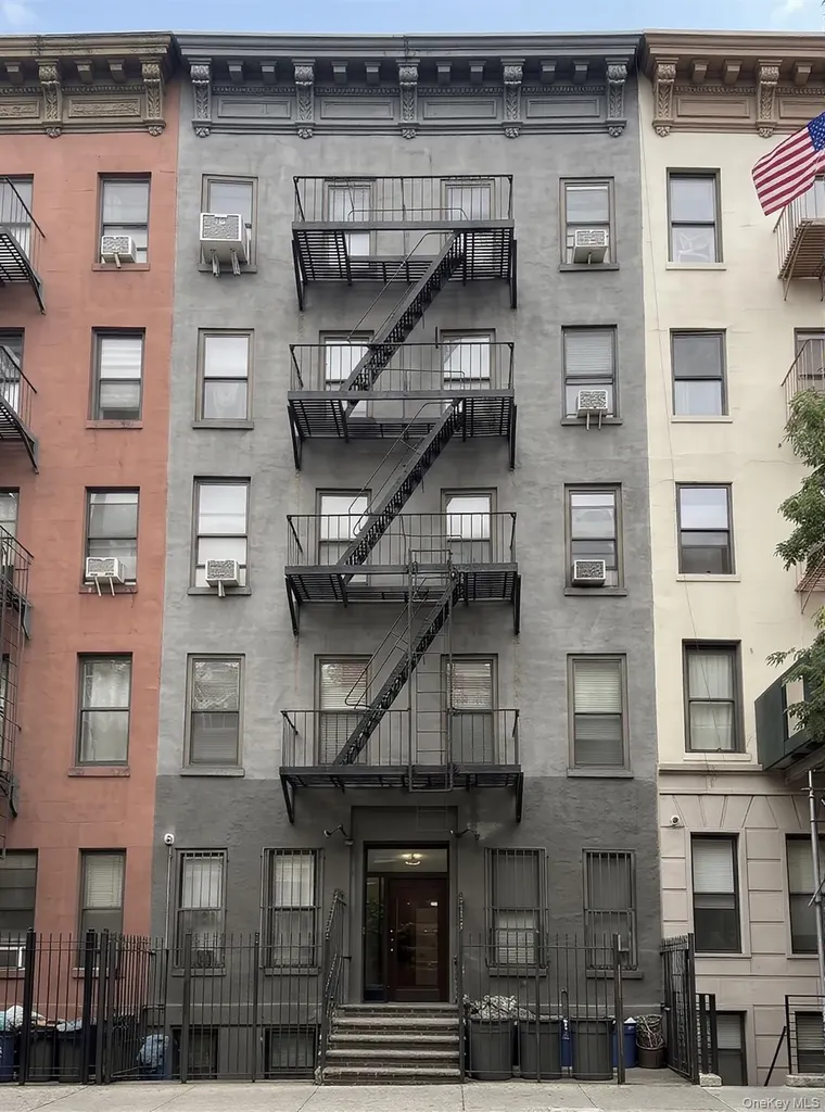 517 W 48th Street New York (manhattan) NY 10036