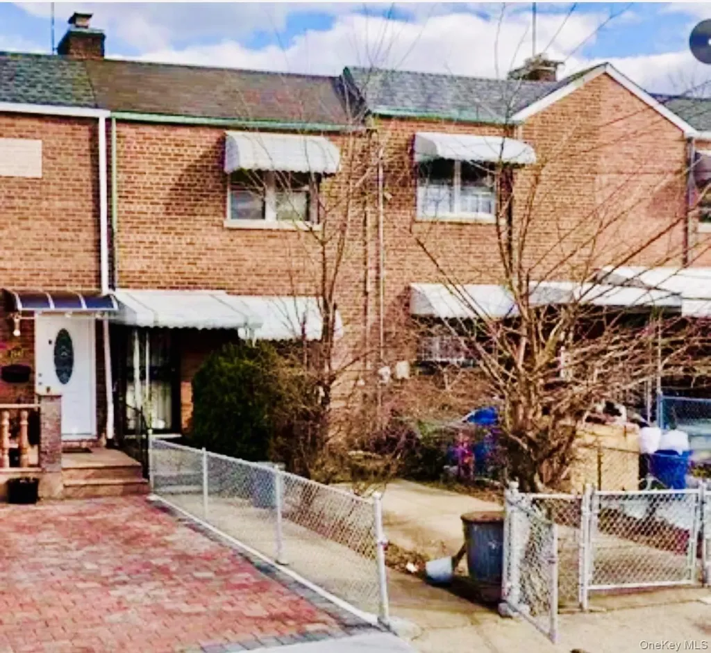 2938 Bouck Avenue Bronx NY 10469