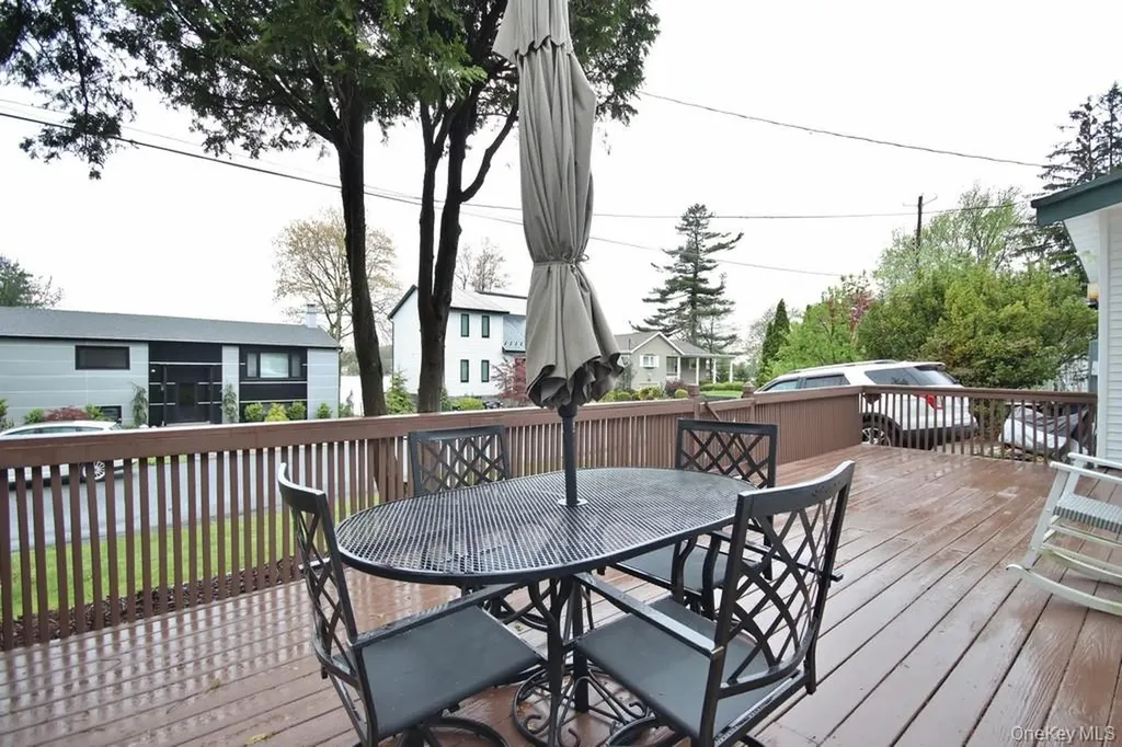 19 Crescent Circle Rock Hill NY 12775