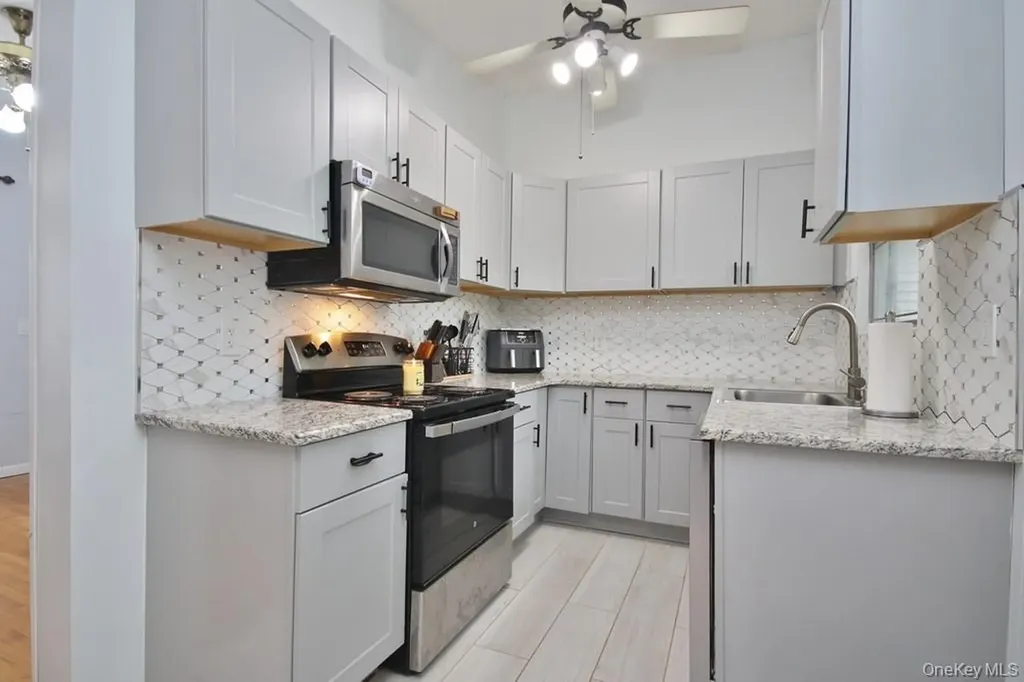 19 Crescent Circle Rock Hill NY 12775