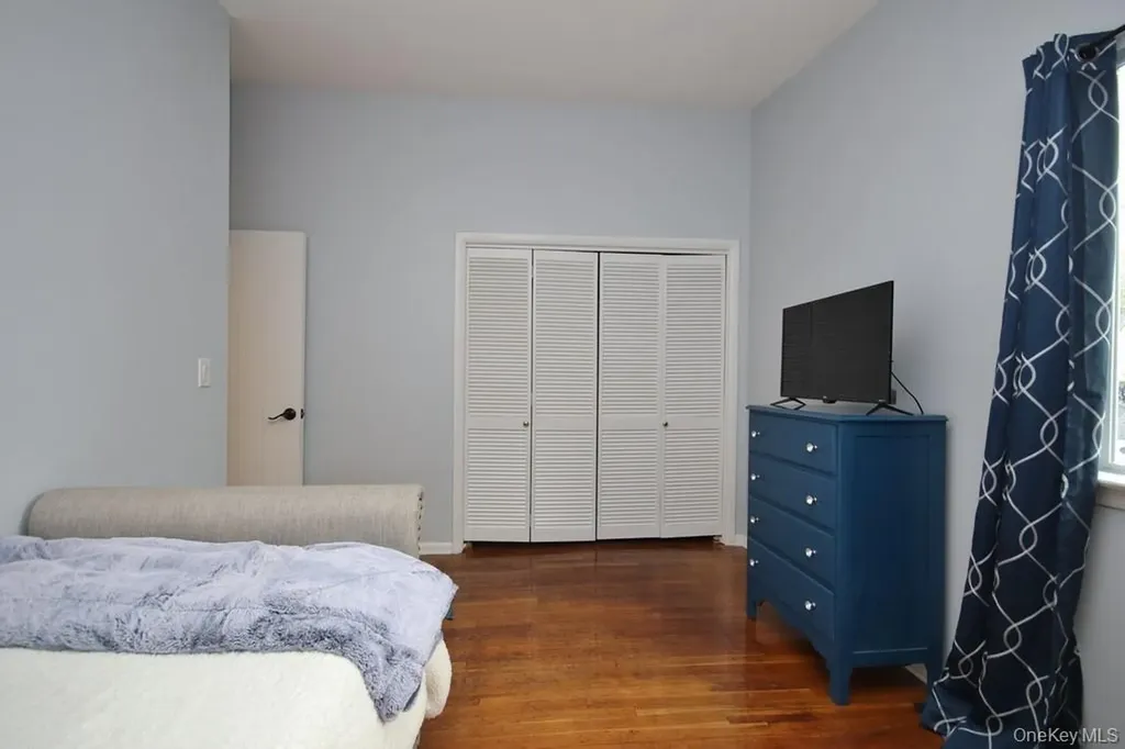 19 Crescent Circle Rock Hill NY 12775